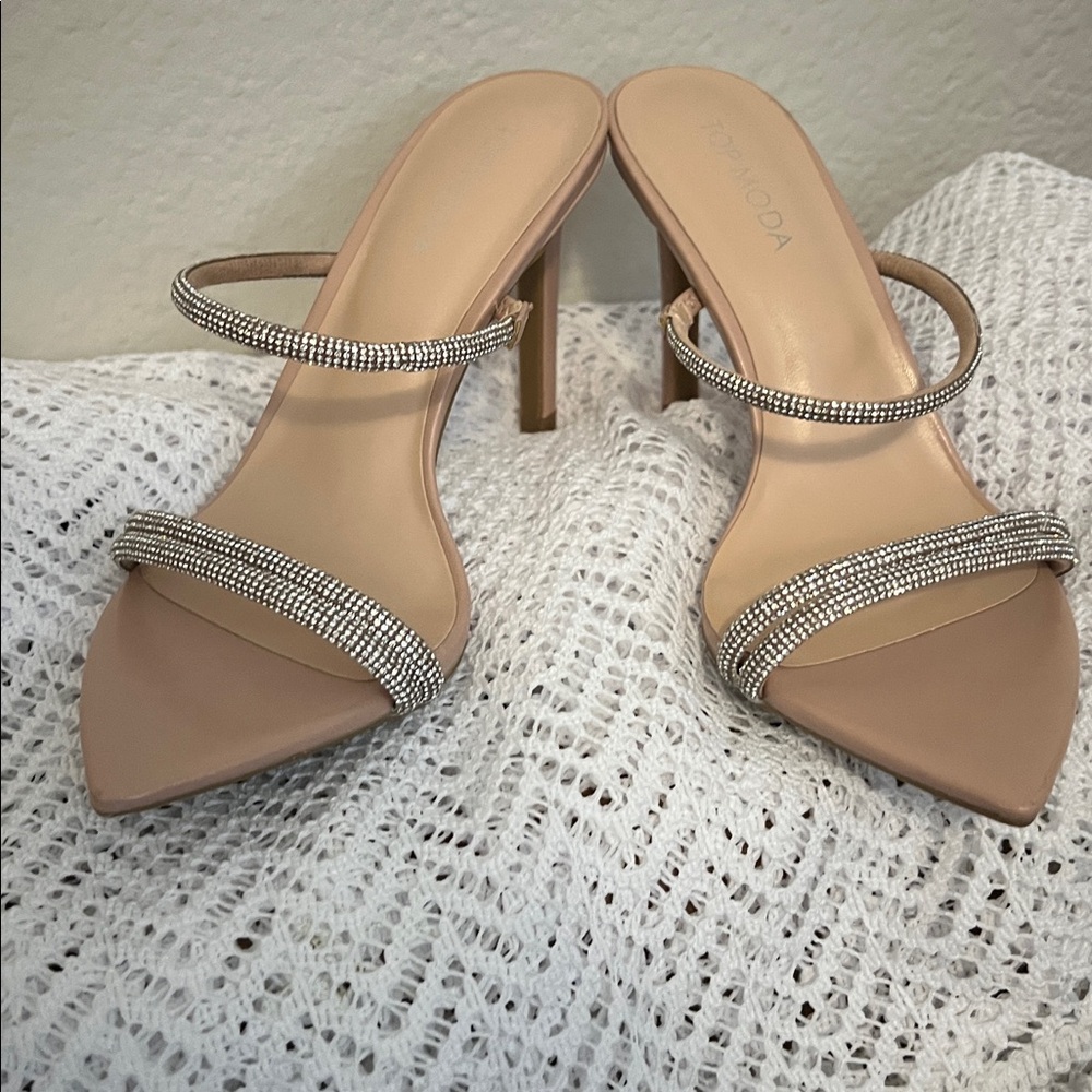 NWT TOP Moda Nude Rhinestone Heels - Picture 3 of 8